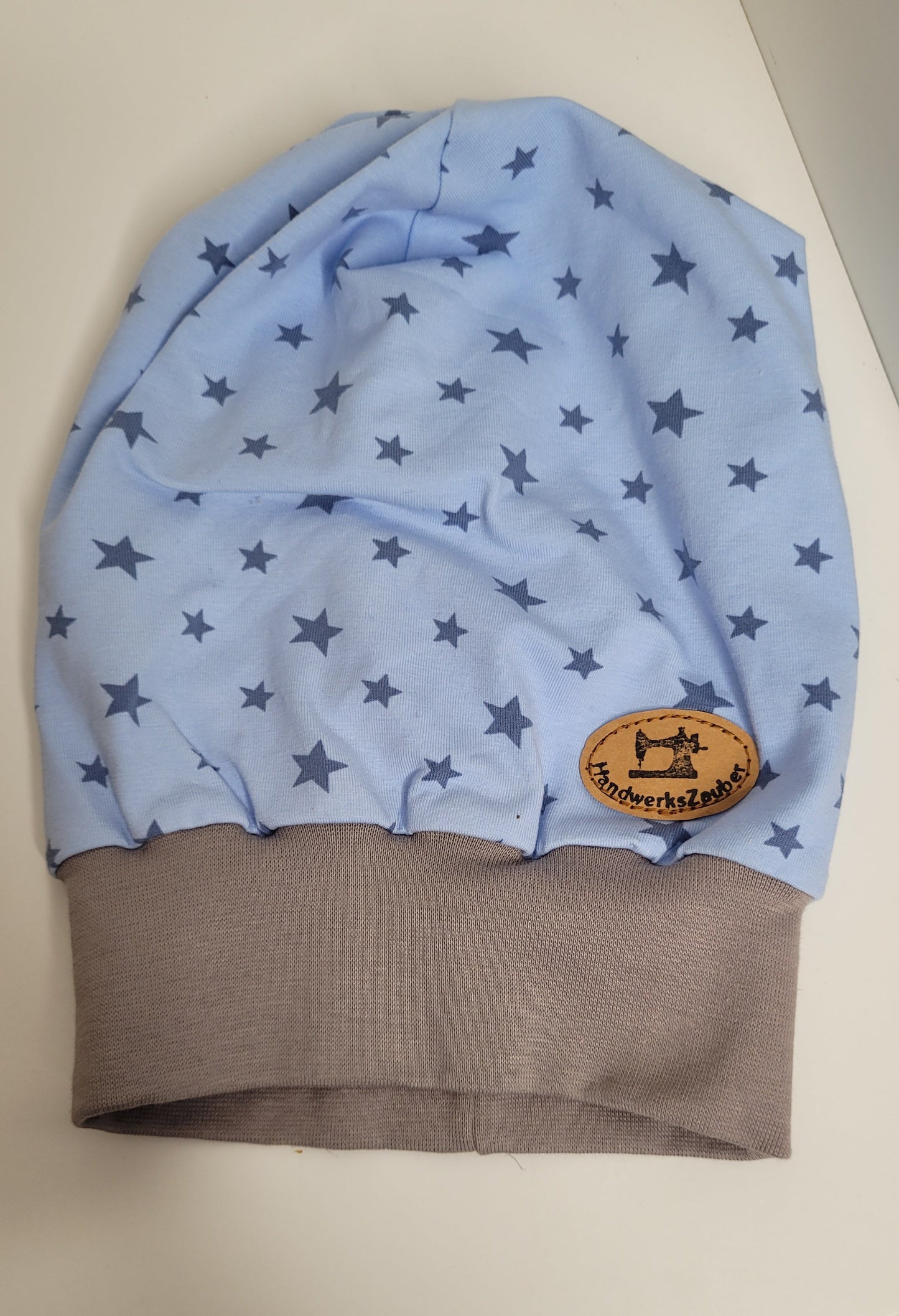 Beanie blau mit Sternen