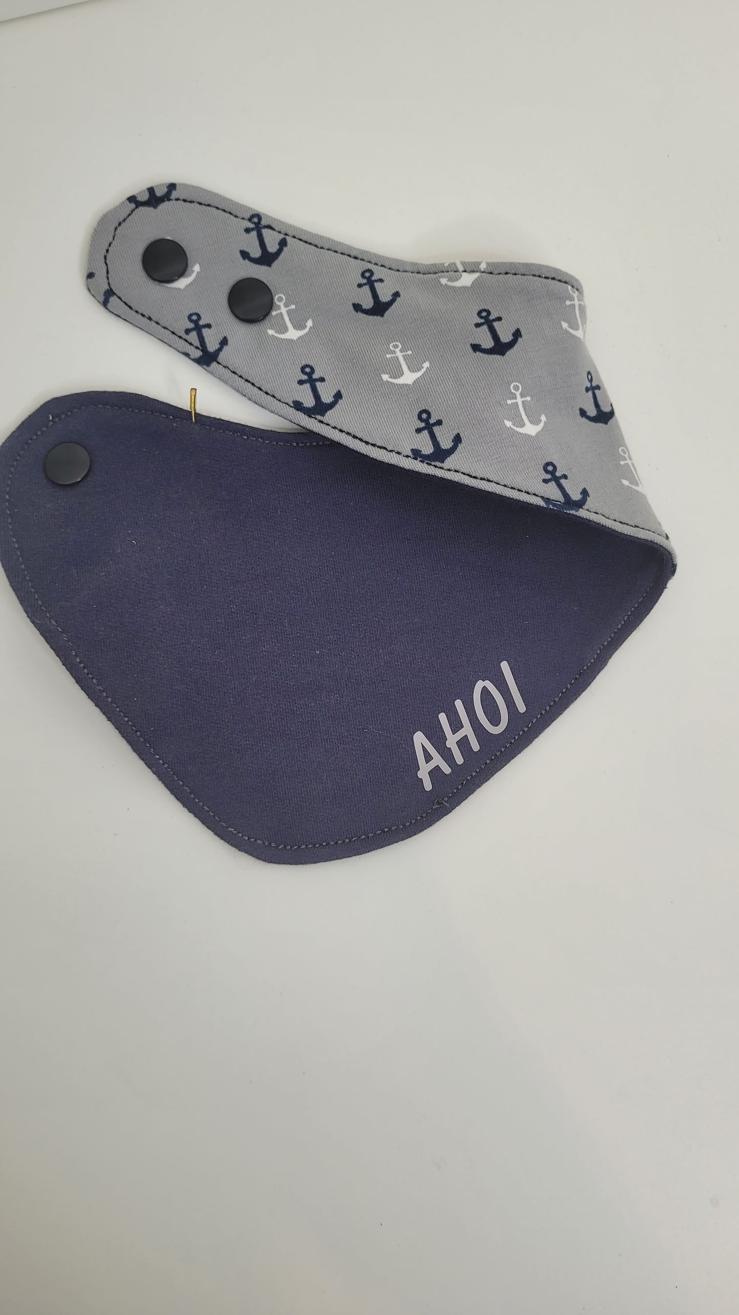 Baby-Halstuch mit seitlichem Druckknopf AHOI