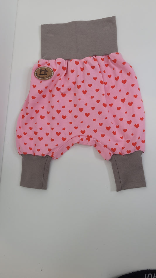 Babypumphose zum Mitwachsen rosa mit Herzen